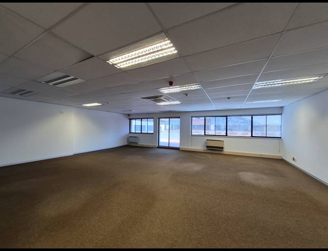 692M² OFFICE TO LET IN SANDTON CENTRAL